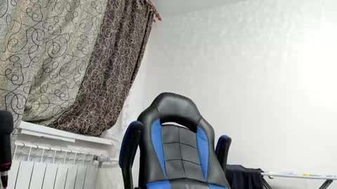 Snapshot of vano_822 chatting on March 7, 8:00 pm vano_822 online show from March 7, 8:00 pm