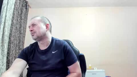 vano_822 online show from December 3, 8:37 pm