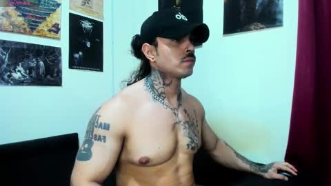 vanvelckan_ online show from February 22, 3:52 am