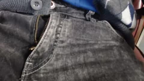 Erik online show from December 8, 7:00 pm