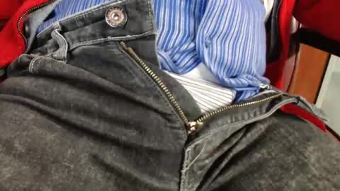 Erik online show from February 9, 6:16 pm