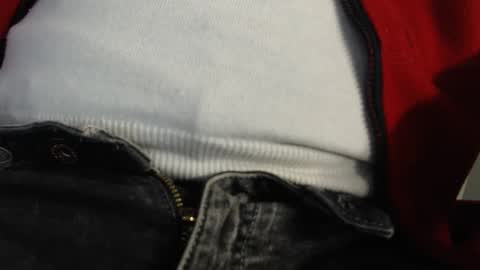 Erik online show from February 3, 3:49 pm