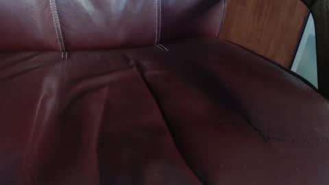 Erik online show from February 19, 6:21 pm