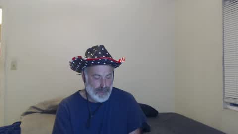 Snapshot of veryveryhairmanindenver chatting on January 1, 12:53 am hairy man online show from January 1, 12:53 am