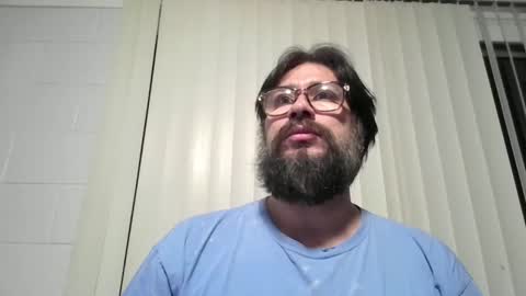 Snapshot of vesturelove chatting on October 6, 3:22 am vesturelove online show from October 6, 3:22 am