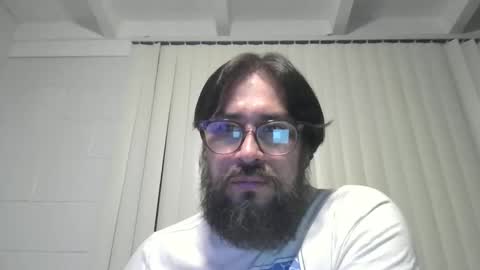 Snapshot of vesturelove chatting on October 9, 3:22 am vesturelove online show from October 9, 3:22 am