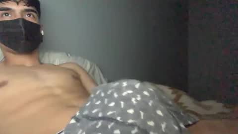 Snapshot of vicente24milf chatting on October 5, 10:36 pm vicente online show from October 5, 10:36 pm