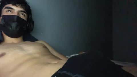 Snapshot of vicente24milf chatting on October 11, 2:37 am vicente online show from October 11, 2:37 am