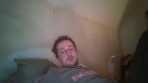 Snapshot of vids1977 chatting on March 7, 12:23 pm vids1977 online show from March 7, 12:23 pm