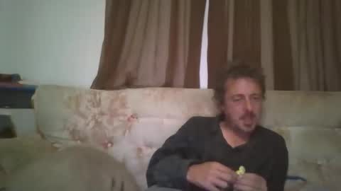 Snapshot of vids1977 chatting on September 24, 2:00 am vids1977 online show from September 24, 2:00 am