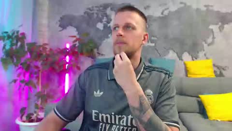 vikingchrisss online show from June 7, 10:44 am