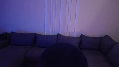 Max online show from April 26, 8:05 pm