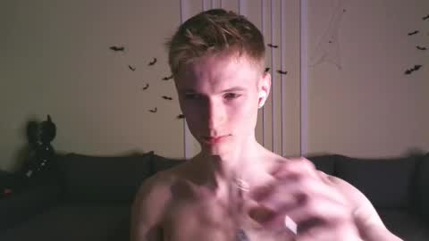 Max online show from October 26, 6:21 pm