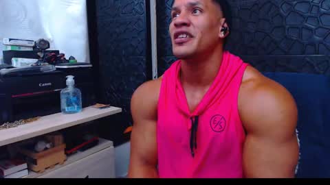 Viktor Herrera online show from December 3, 3:55 pm