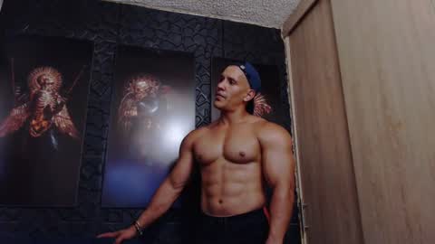 Viktor Herrera online show from July 7, 12:11 am
