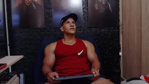 Viktor Herrera online show from June 20, 5:29 pm