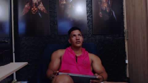 Viktor Herrera online show from July 3, 7:07 pm
