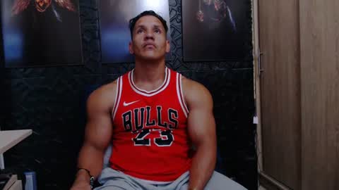 Viktor Herrera online show from June 19, 2:17 am