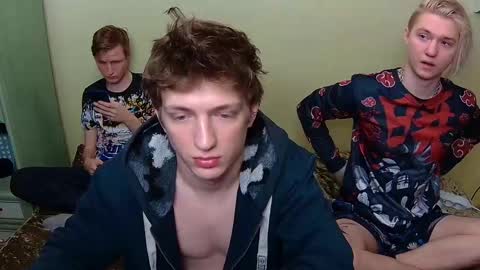 Snapshot of vince__dice chatting on March 8, 8:24 pm Dimoooooon online show from March 8, 8:24 pm
