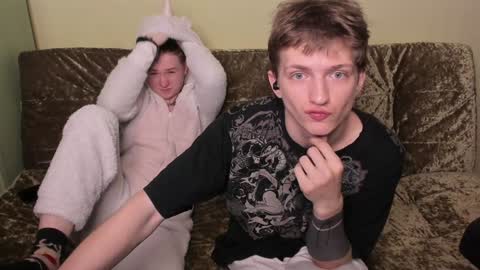 Snapshot of vince__dice chatting on February 7, 10:30 pm Dimoooooon online show from February 7, 10:30 pm