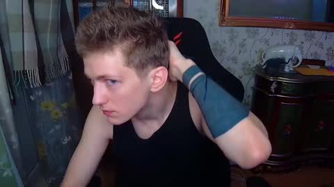 Snapshot of vince__dice chatting on January 2, 9:39 pm Dimoooooon online show from January 2, 9:39 pm