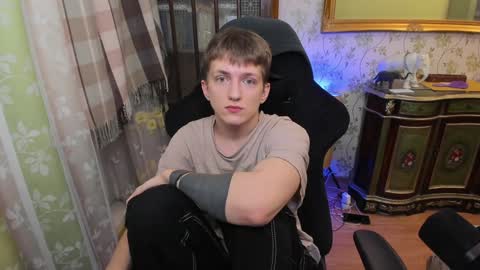Snapshot of vince__dice chatting on January 30, 1:21 pm Dimoooooon online show from January 30, 1:21 pm