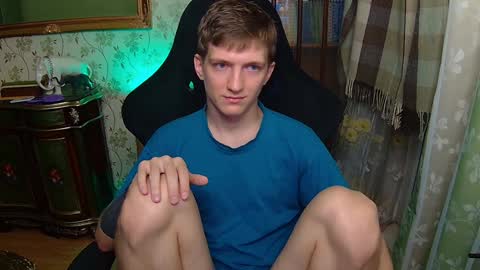 Snapshot of vince__dice chatting on January 23, 11:05 pm Dimoooooon online show from January 23, 11:05 pm