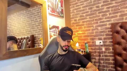 ---Vinzen--- online show from October 27, 5:21 am