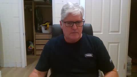 viper654321 online show from April 28, 7:24 am