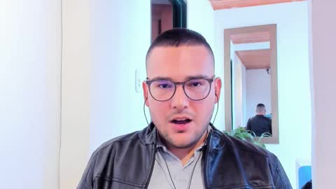 Snapshot of vito_ferrero chatting on March 1, 4:54 pm Vito Ferrer online show from March 1, 4:54 pm