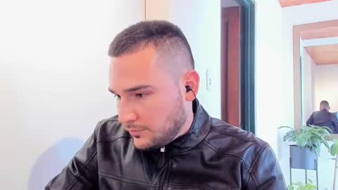 Snapshot of vito_ferrero chatting on February 18, 5:00 pm Vito Ferrer online show from February 18, 5:00 pm