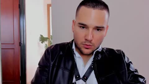Snapshot of vito_ferrero chatting on January 15, 3:50 pm Vito Ferrer online show from January 15, 3:50 pm