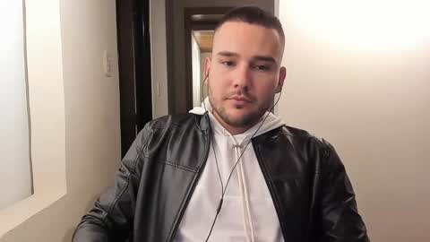 Snapshot of vito_ferrero chatting on February 14, 1:02 am Vito Ferrer online show from February 14, 1:02 am