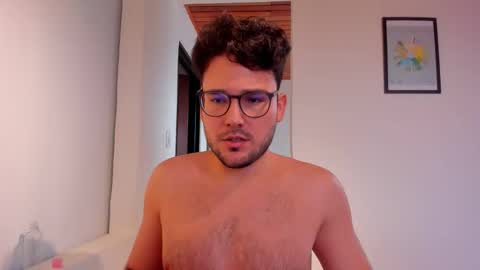 Vito Ferrer online show from October 19, 5:27 pm