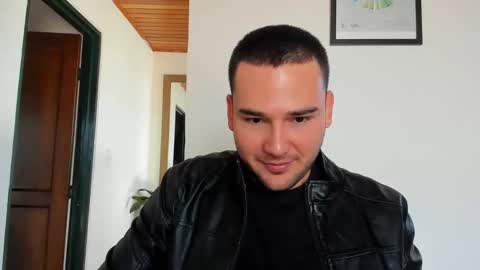 Snapshot of vito_ferrero chatting on January 26, 2:41 pm Vito Ferrer online show from January 26, 2:41 pm