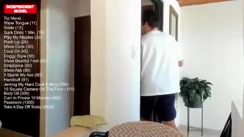 Vito Ferrer online show from April 22, 12:43 pm