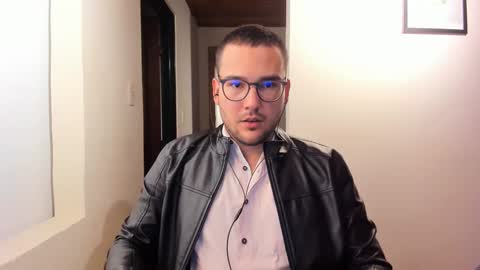 Snapshot of vito_ferrero chatting on February 13, 12:24 am Vito Ferrer online show from February 13, 12:24 am