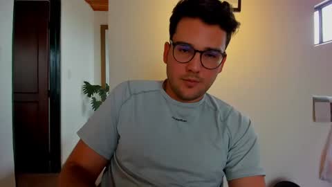 Snapshot of vito_ferrero chatting on January 9, 6:47 pm Vito Ferrer online show from January 9, 6:47 pm