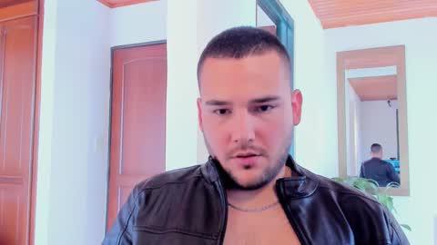 Snapshot of vito_ferrero chatting on March 7, 4:44 pm Vito Ferrer online show from March 7, 4:44 pm
