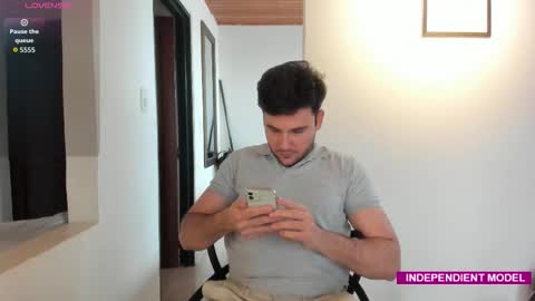 Snapshot of vito_ferrero chatting on September 18, 7:16 pm Vito Ferrer online show from September 18, 7:16 pm