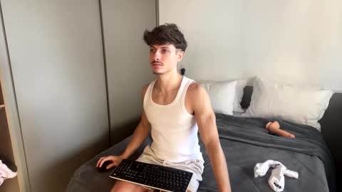 Snapshot of vitoraugustoxxx chatting on October 14, 11:39 am vitoraugustoxxx online show from October 14, 11:39 am