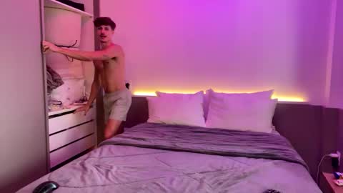 Snapshot of vitoraugustoxxx chatting on October 11, 7:29 pm vitoraugustoxxx online show from October 11, 7:29 pm