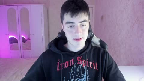 Snapshot of vlad1605 chatting on December 5, 12:41 am Martin online show from December 5, 12:41 am