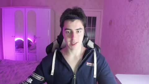 Snapshot of vlad1605 chatting on February 15, 2:47 am Martin online show from February 15, 2:47 am