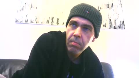 voyeuredeluxe online show from February 13, 4:56 pm