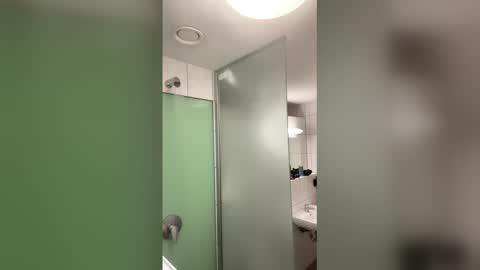 vulvanator0815 online show from March 22, 5:34 am