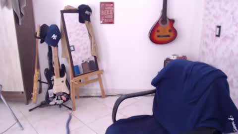 Snapshot of wake_and_bakee chatting on October 12, 8:47 pm John online show from October 12, 8:47 pm