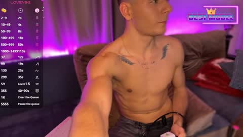 Snapshot of walt_enjoy chatting on January 31, 7:29 pm Walt Enjoy online show from January 31, 7:29 pm