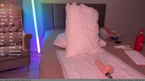 Snapshot of walt_enjoy chatting on September 12, 5:13 pm Walt Enjoy online show from September 12, 5:13 pm