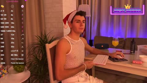 Snapshot of walt_enjoy chatting on January 1, 6:06 pm Walt Enjoy online show from January 1, 6:06 pm